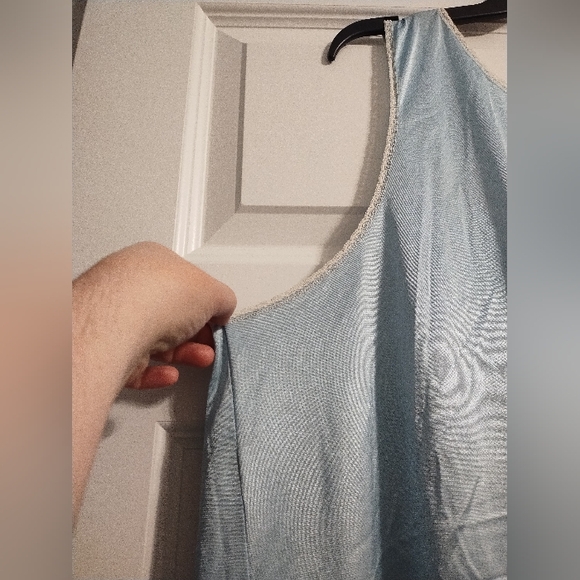 Elegant Blue Lace Trim Nightgown - Picture 3 of 10